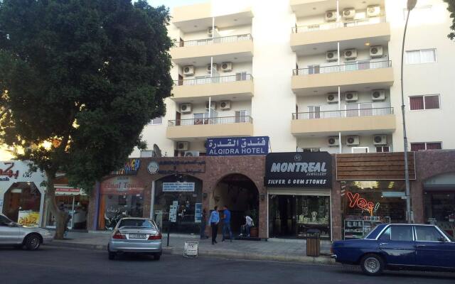 Al Qidra Hotel & Suites Aqaba вид на фасад