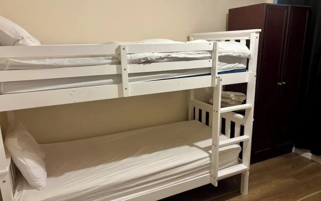 Larches Lane Retreat - Sleeps 5 - Wolverhampton
