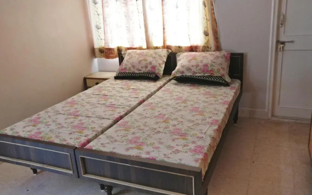 ''Go Desert'' Homestay