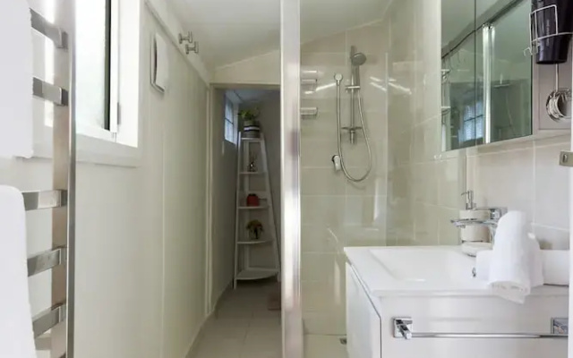 Beautiful 2-bed Terrace House With Outdoor Areas