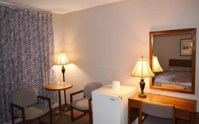 Strathroy Motor Inn