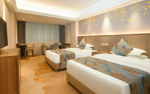 Luzhou Century Hotel (BBK Plaza Xintiandi)