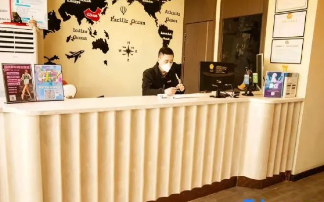 Home Inn · Huayi Select Hotel (Yinchuan Hedong Airport)