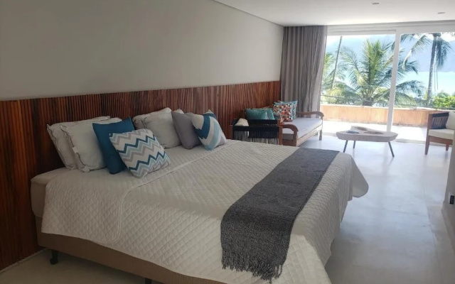 Bahari Suites