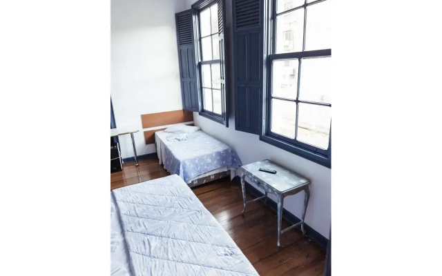 Hotel D'Oeste