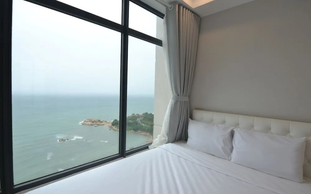 The Crystal Apartment