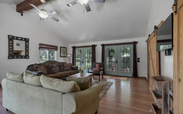 New! Luxury Casita W/hot-tub&firepit&countryviews