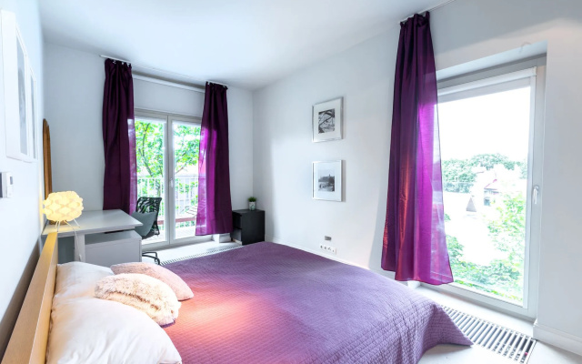 FriendHouse Apartments