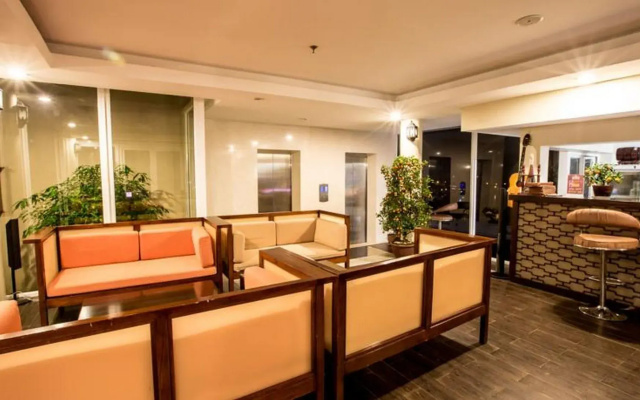 Shine Hue Hotel 2