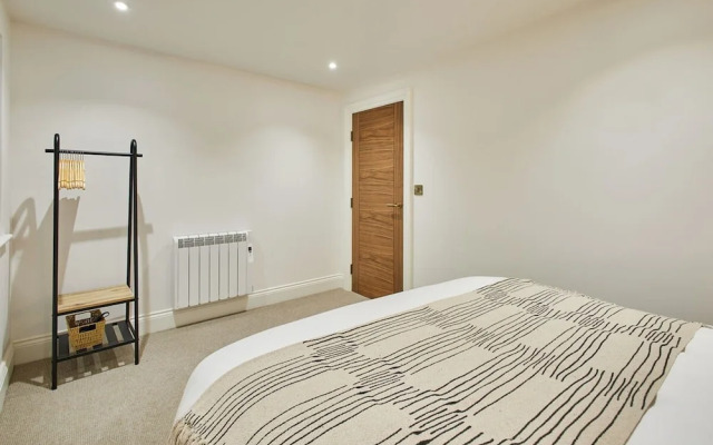 Host Stay Driftwood Apartment