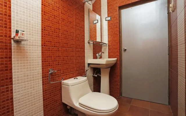 OYO 8816 Whispering Pines