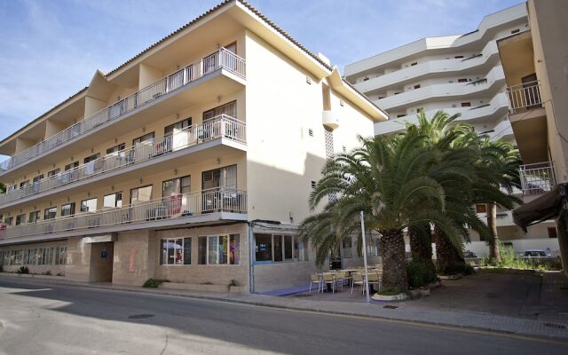 Отель Hostal Bona Vista вид на фасад
