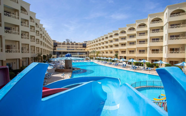 AMC Royal Hotel & Spa