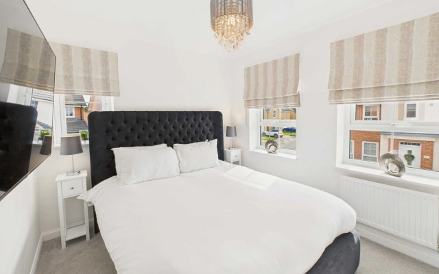 Host Stay Orient House