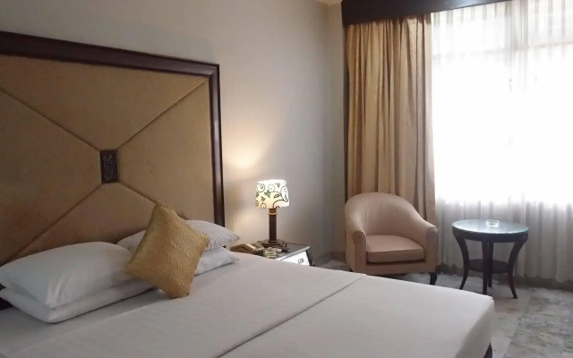 Johns Pardede International Hotel