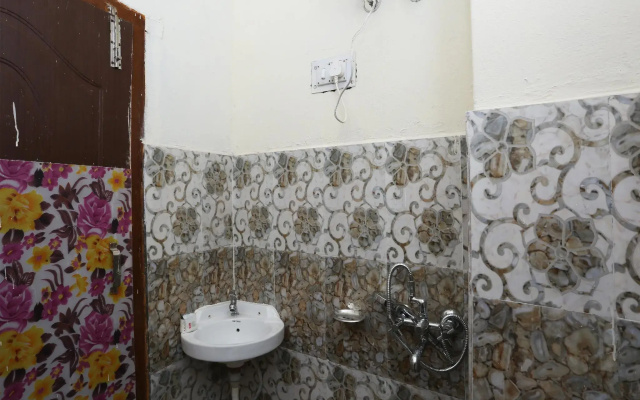 OYO Flagship 28382 Nautiyal Home Stay