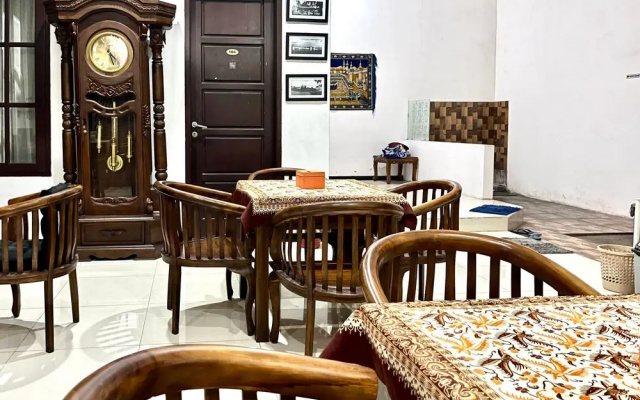 D Maktab Syariah Mitra RedDoorz Malang