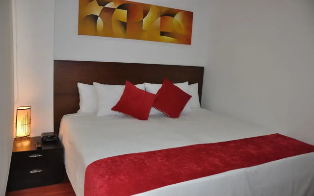 ApartaSuites Plaza Modelia
