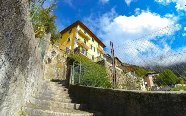 Un Letto a Castello