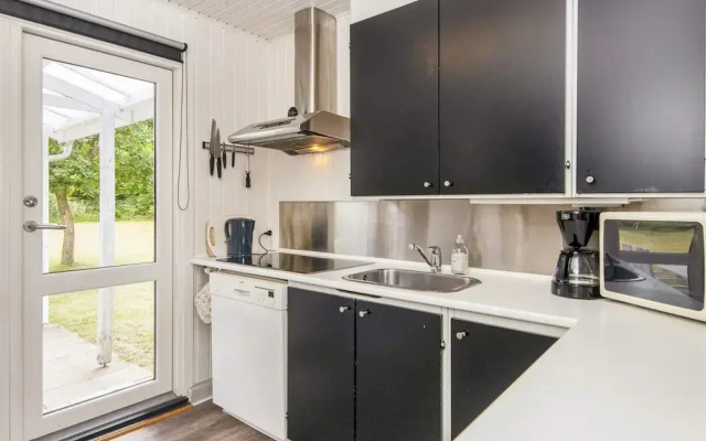 6 Person Holiday Home in Kolind-by Traum