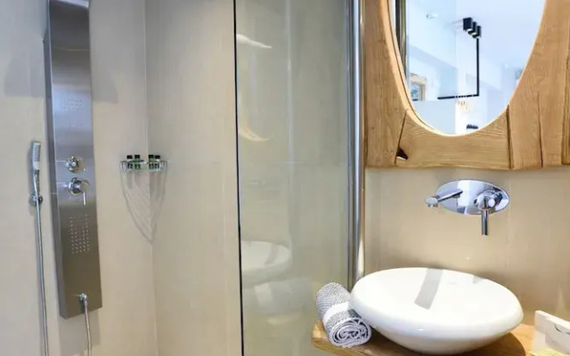 Mystique Luxury Suites
