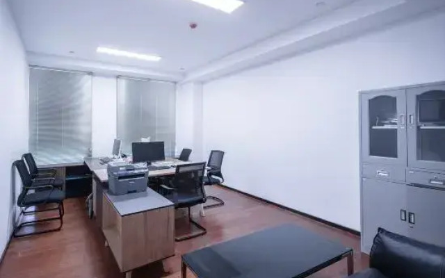 Borrman International Hotel（Anning Wuyue Plaza）