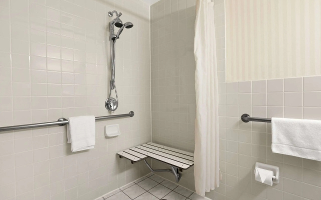 Travelodge by Wyndham San Francisco Bay