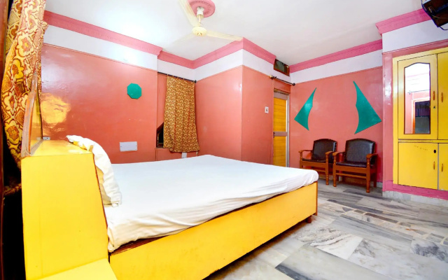 SPOT ON 37861 Locham Guest House