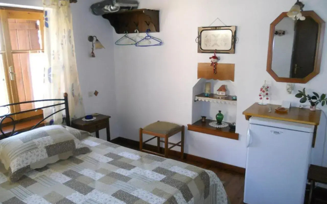 Sarafis Guesthouse