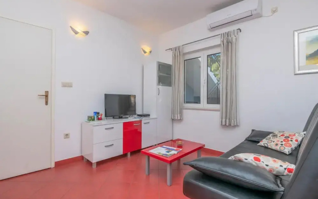 Amazing Home in Hvar With Wifi and 2 Bedrooms