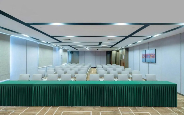 Plink Business Hotel (guangzhou Dongyong)