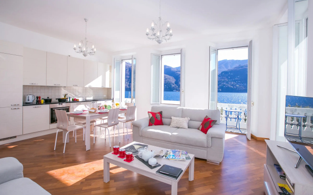 Villa Larius Balcone
