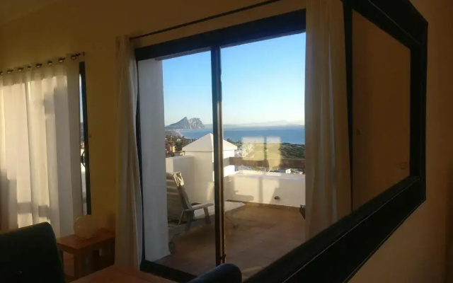 3 bed Penthouse great views