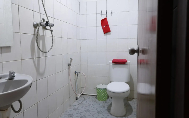 RedDoorz Plus @ Samratulangi Manado