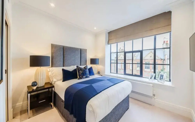 2 Bed Apartment 1st Floor- Gated Riverside Luxury