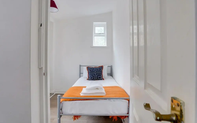 Furnished house Free parking 6 Guest
