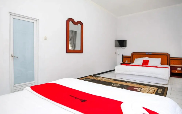 RedDoorz @ Bluerose Homestay Tambi Dieng