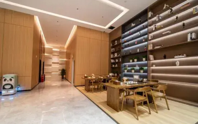 Luodian Mucheng · Banshan Hotel (Luodian Mingzhu Square Branch)