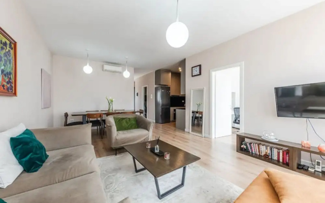 2-br Apartment Close to Radio Shkodra Roger That