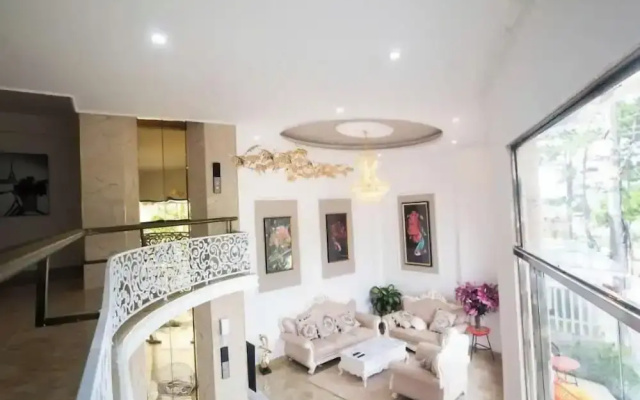 Minh Cương Hotel