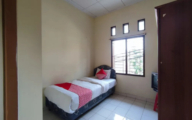 Spot On 92645 Nita Residence Syariah