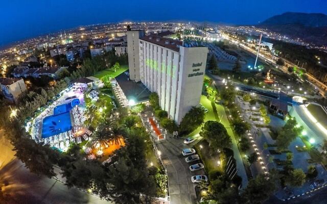Buyuk Saruhan Hotel вид на фасад
