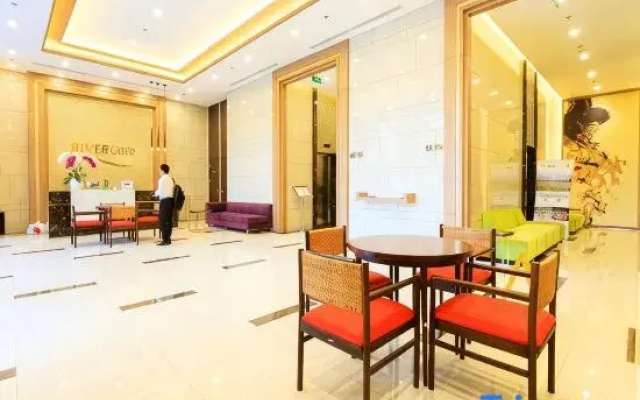 SOHO Suites - Saigon Central, 5-Min-To-Bui Vien Street