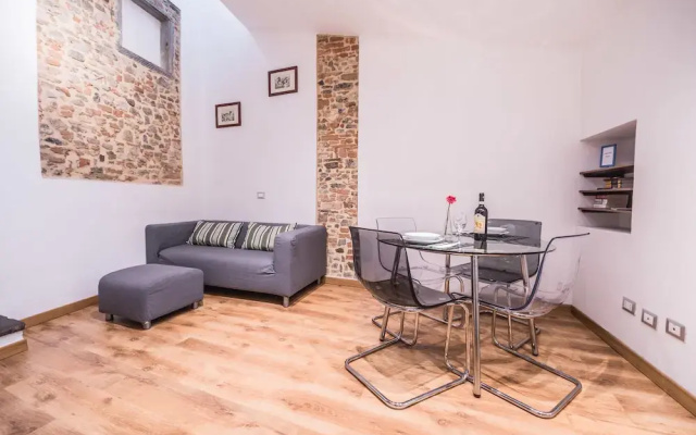 Stunning 2BD Apt 7min Walk to Duomo