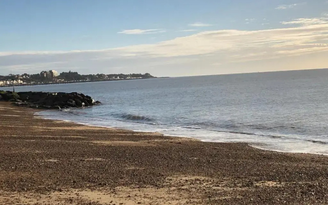 Tref y Clawdd