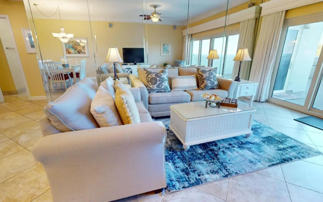 Beach Manor 0404