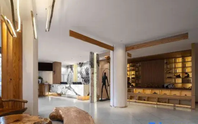 Starway Hotel (Burqin Shenhu South Road)
