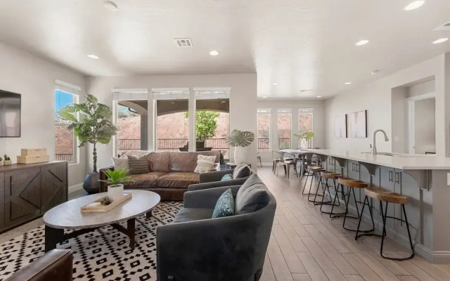 Desert Serenity 4 Bedroom Townhouse
