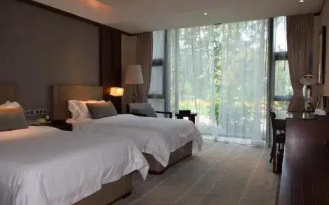 Zhongjian Yanqi Lake View Hotel