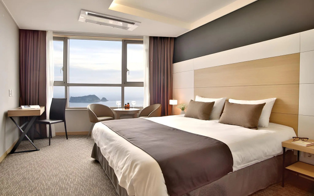 Eastern Hotel Jeju
